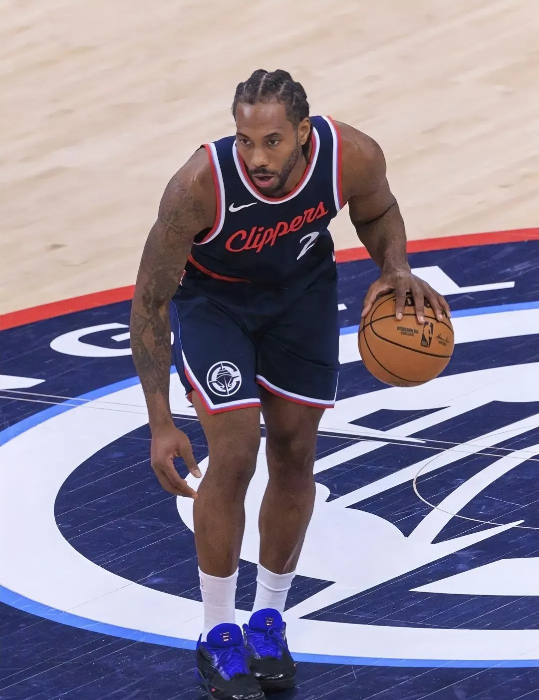 包含快船逆转胜马刺，莱昂纳德贡献28分的词条