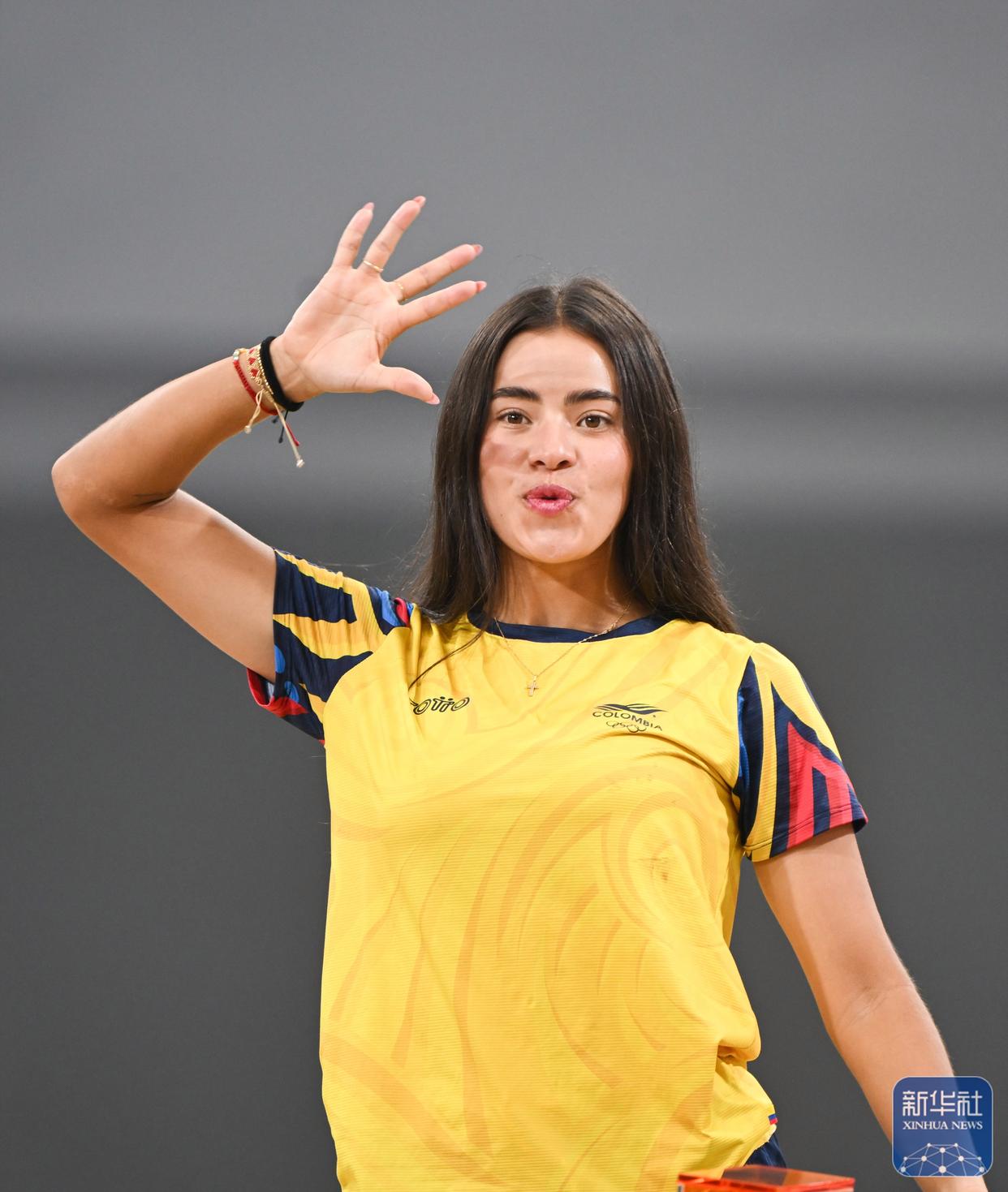 FB体育注册网址-意大利运动员在轮滑比赛中获得称赞