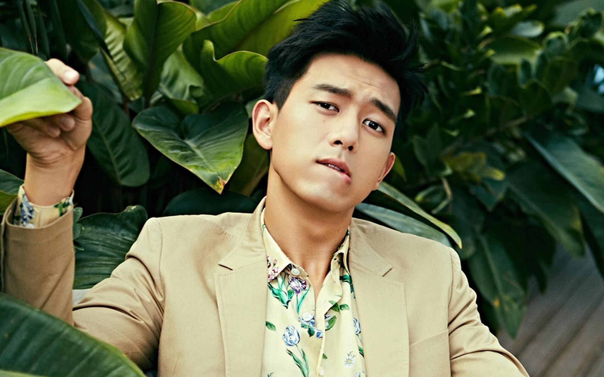 FB体育官网-奥亚尔萨瓦尔爆发破蓝黑，国际米兰爆冷荷兰引足坛震动